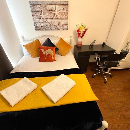 London Stratford Luxury House, 5 Minutes Walk Station, Westfield, 3 Bedrooms 3 Bathrooms, Reception, Garden, Parking Eksteriør bilde