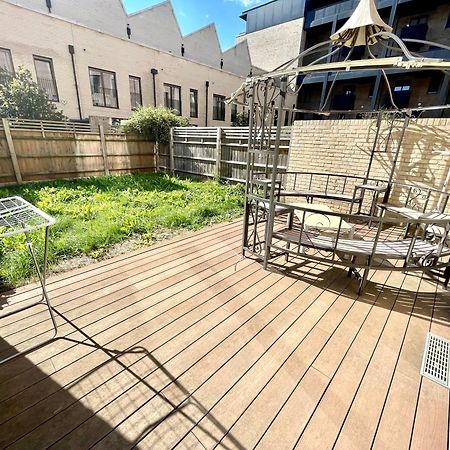 London Stratford Luxury House, 5 Minutes Walk Station, Westfield, 3 Bedrooms 3 Bathrooms, Reception, Garden, Parking Eksteriør bilde