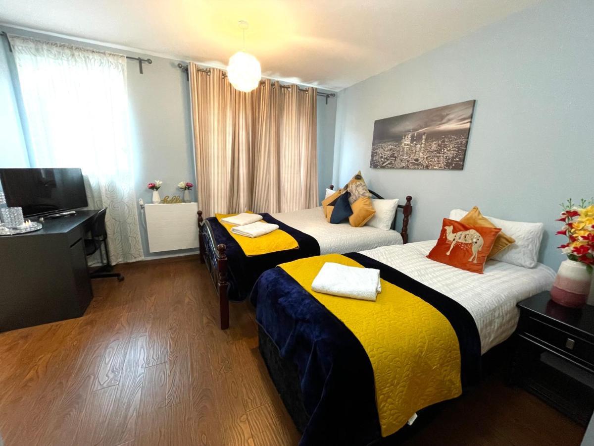 London Stratford Luxury House, 5 Minutes Walk Station, Westfield, 3 Bedrooms 3 Bathrooms, Reception, Garden, Parking Eksteriør bilde