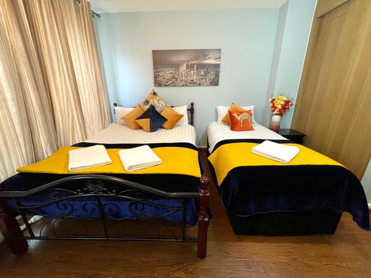 London Stratford Luxury House, 5 Minutes Walk Station, Westfield, 3 Bedrooms 3 Bathrooms, Reception, Garden, Parking Eksteriør bilde