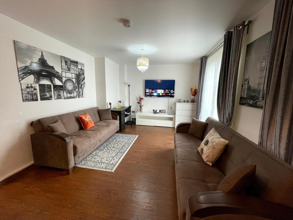 London Stratford Luxury House, 5 Minutes Walk Station, Westfield, 3 Bedrooms 3 Bathrooms, Reception, Garden, Parking Eksteriør bilde