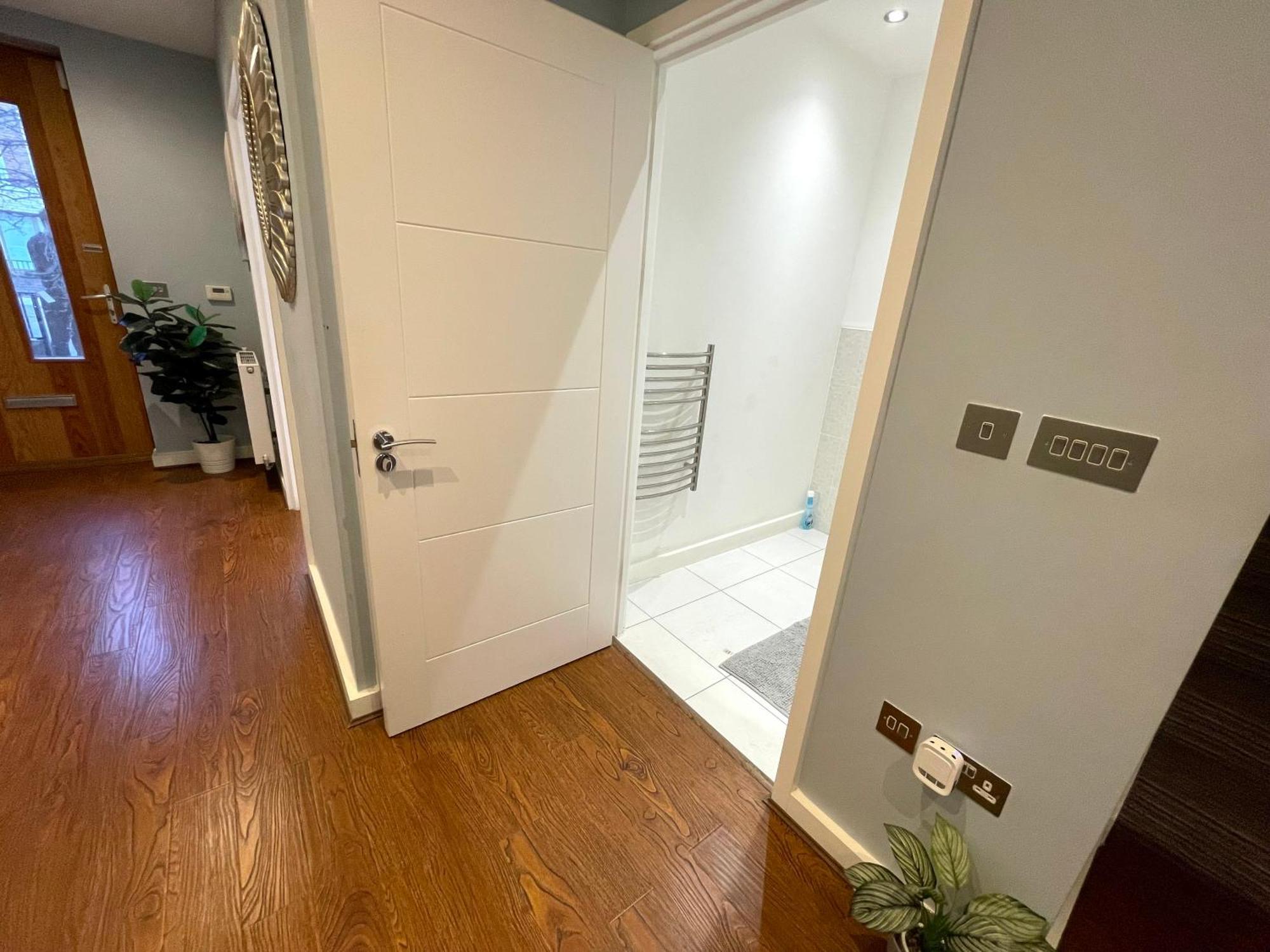London Stratford Luxury House, 5 Minutes Walk Station, Westfield, 3 Bedrooms 3 Bathrooms, Reception, Garden, Parking Eksteriør bilde