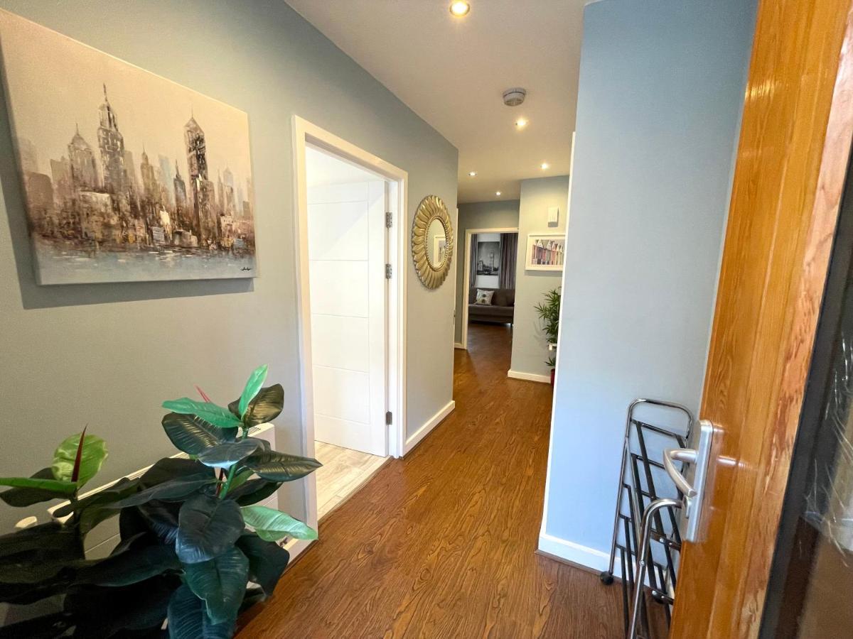 London Stratford Luxury House, 5 Minutes Walk Station, Westfield, 3 Bedrooms 3 Bathrooms, Reception, Garden, Parking Eksteriør bilde