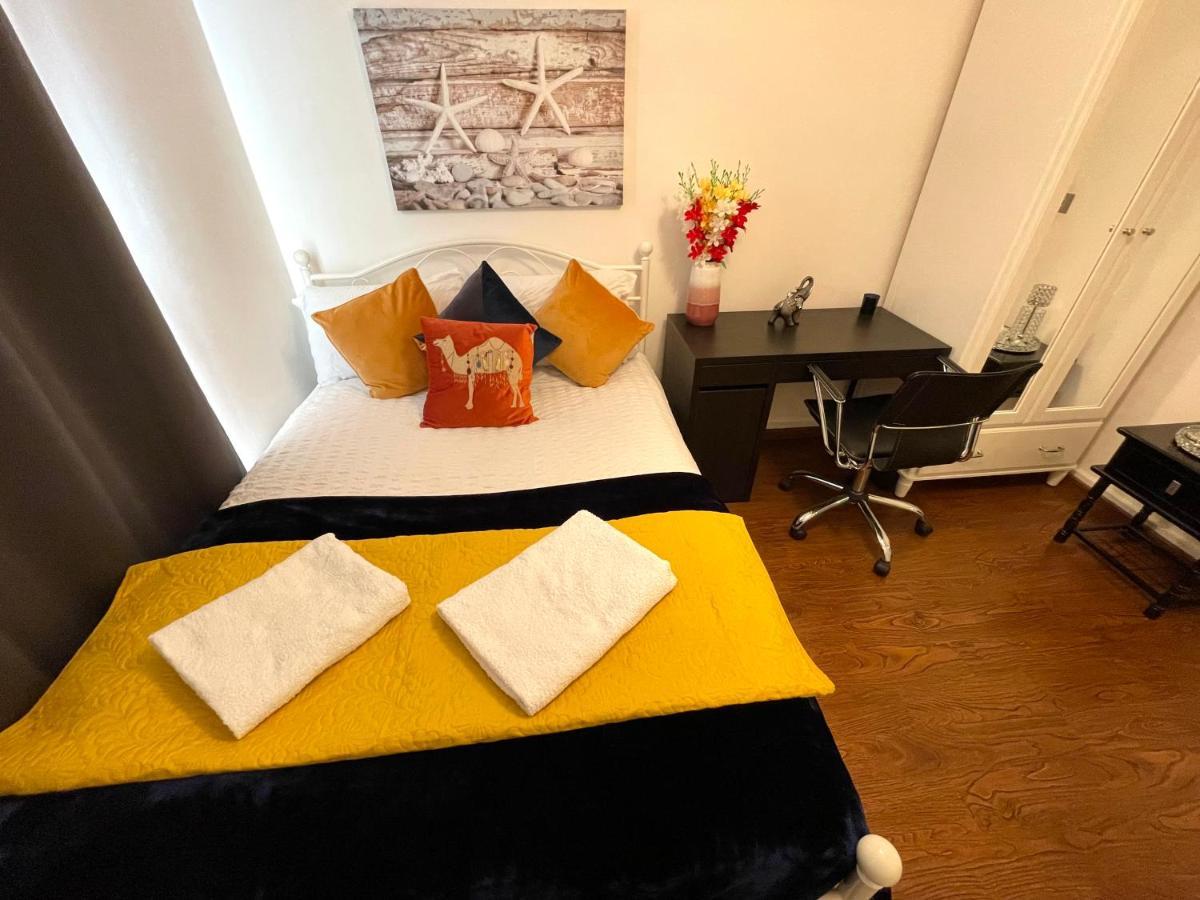 London Stratford Luxury House, 5 Minutes Walk Station, Westfield, 3 Bedrooms 3 Bathrooms, Reception, Garden, Parking Eksteriør bilde